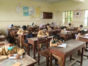 Torna a scuola insieme alle bambine e ai bambini del Pakistan