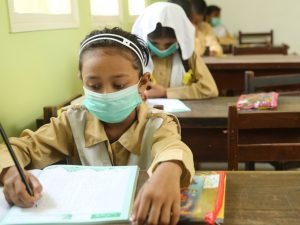 Torna a scuola insieme alle bambine e ai bambini del Pakistan